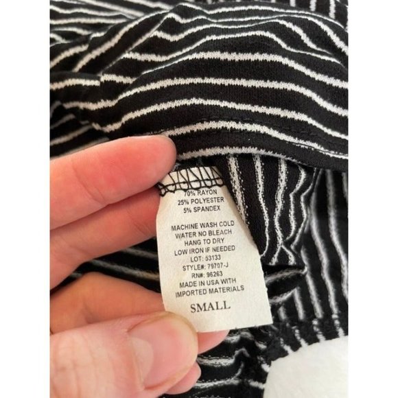 Olivia Rae size S turtleneck tee - Picture 6 of 6